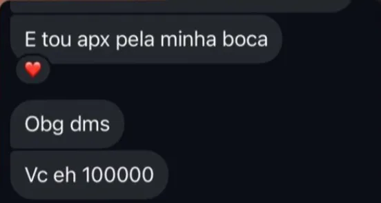 Mensagem de paciente sobre preenchimento labial, recebida pelo Instagram